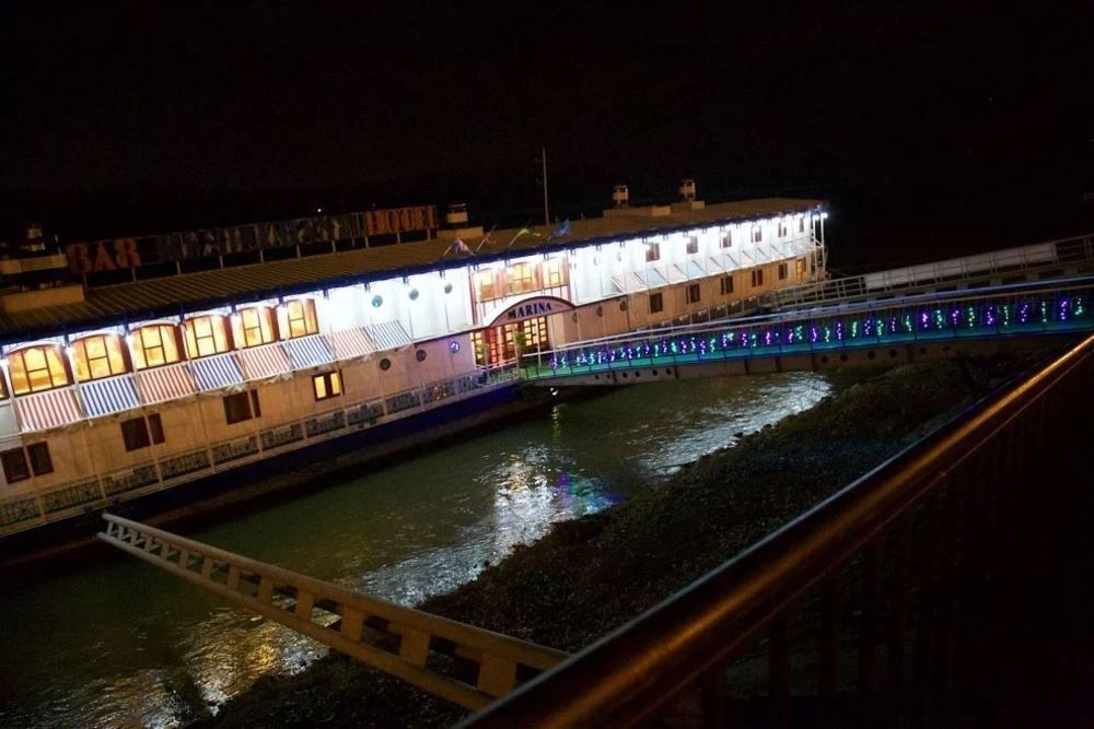 Botel Marina Bratislava Eksteriør bilde