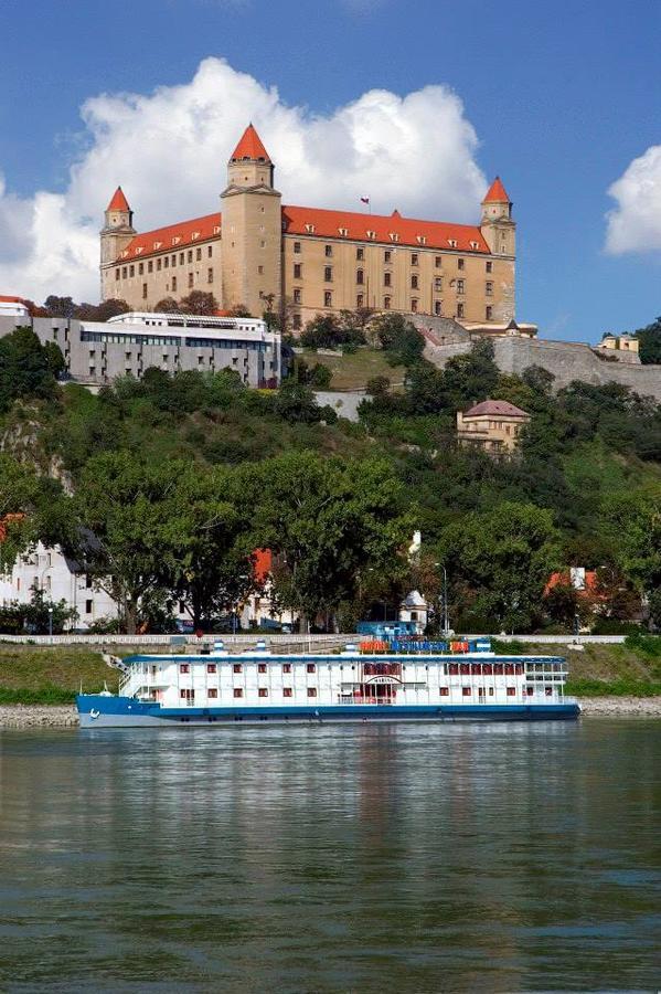 Botel Marina Bratislava Eksteriør bilde