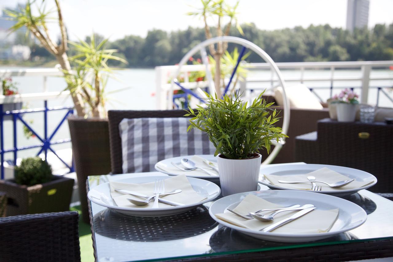 Botel Marina Bratislava Eksteriør bilde