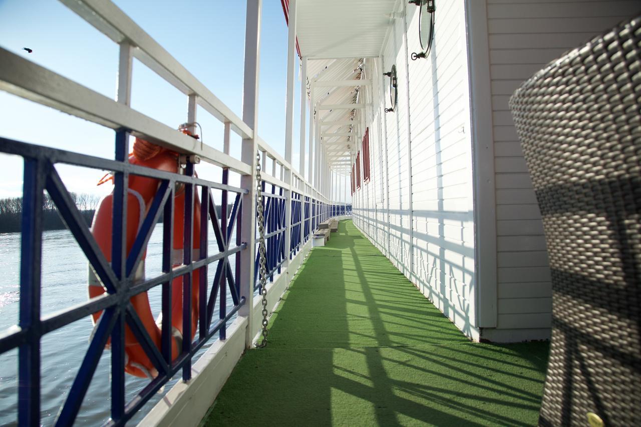 Botel Marina Bratislava Eksteriør bilde